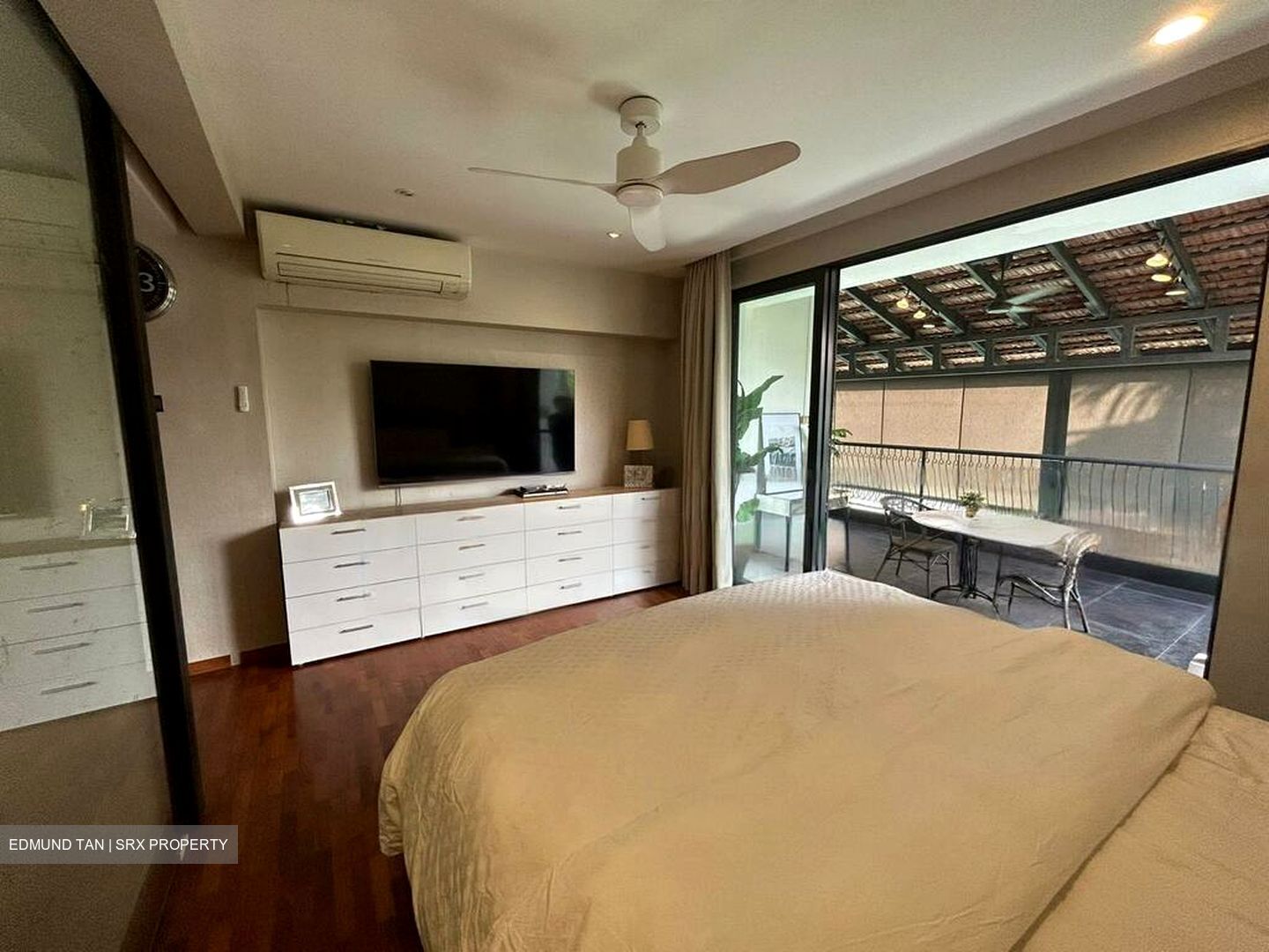 Sunrise Avenue (D28), Terrace #461752561